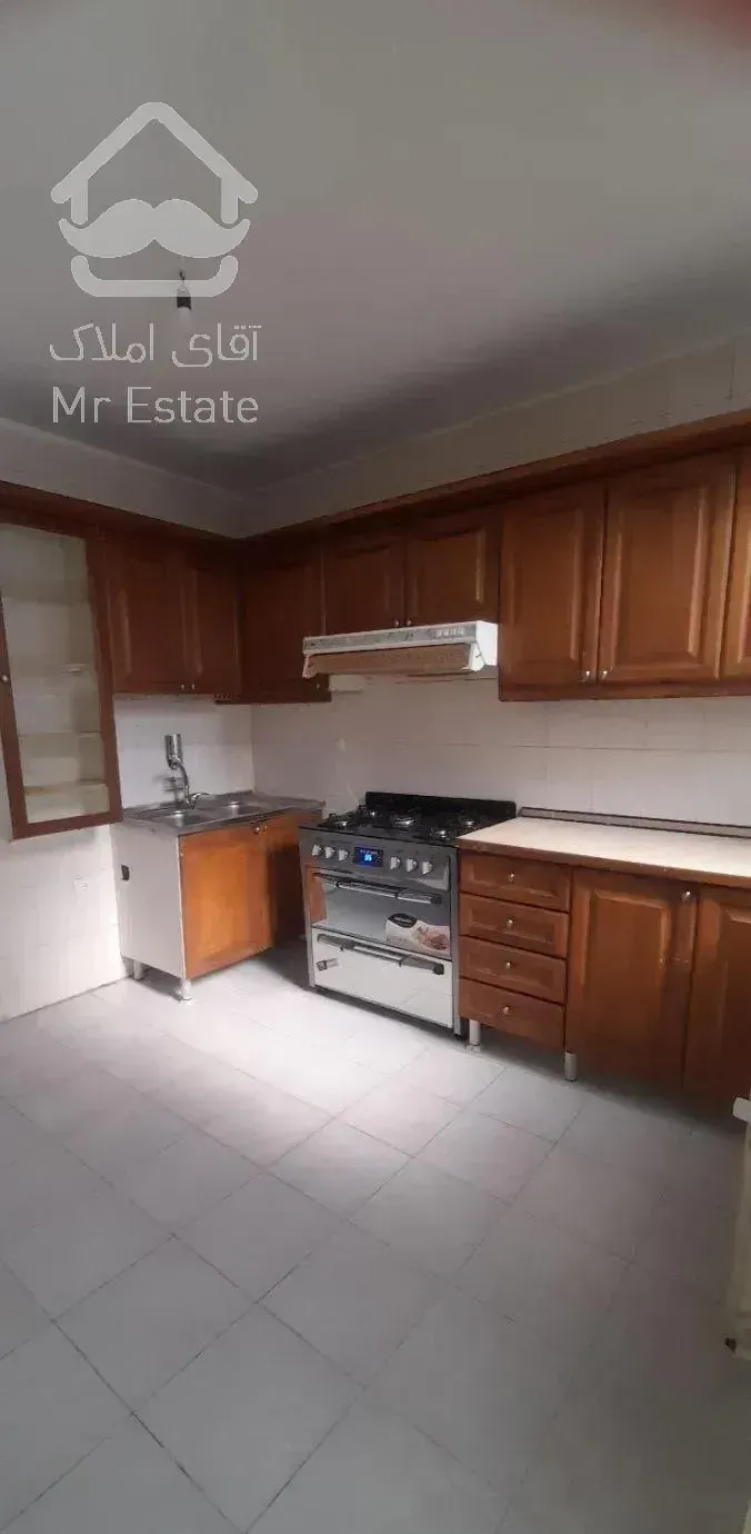 ۱۰۰ متر ۲خواب/بازسازی شده/      ( پارکینگ انباری )