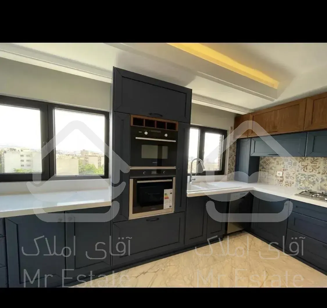 آپارتمان نوساز غرق در نور نقشه