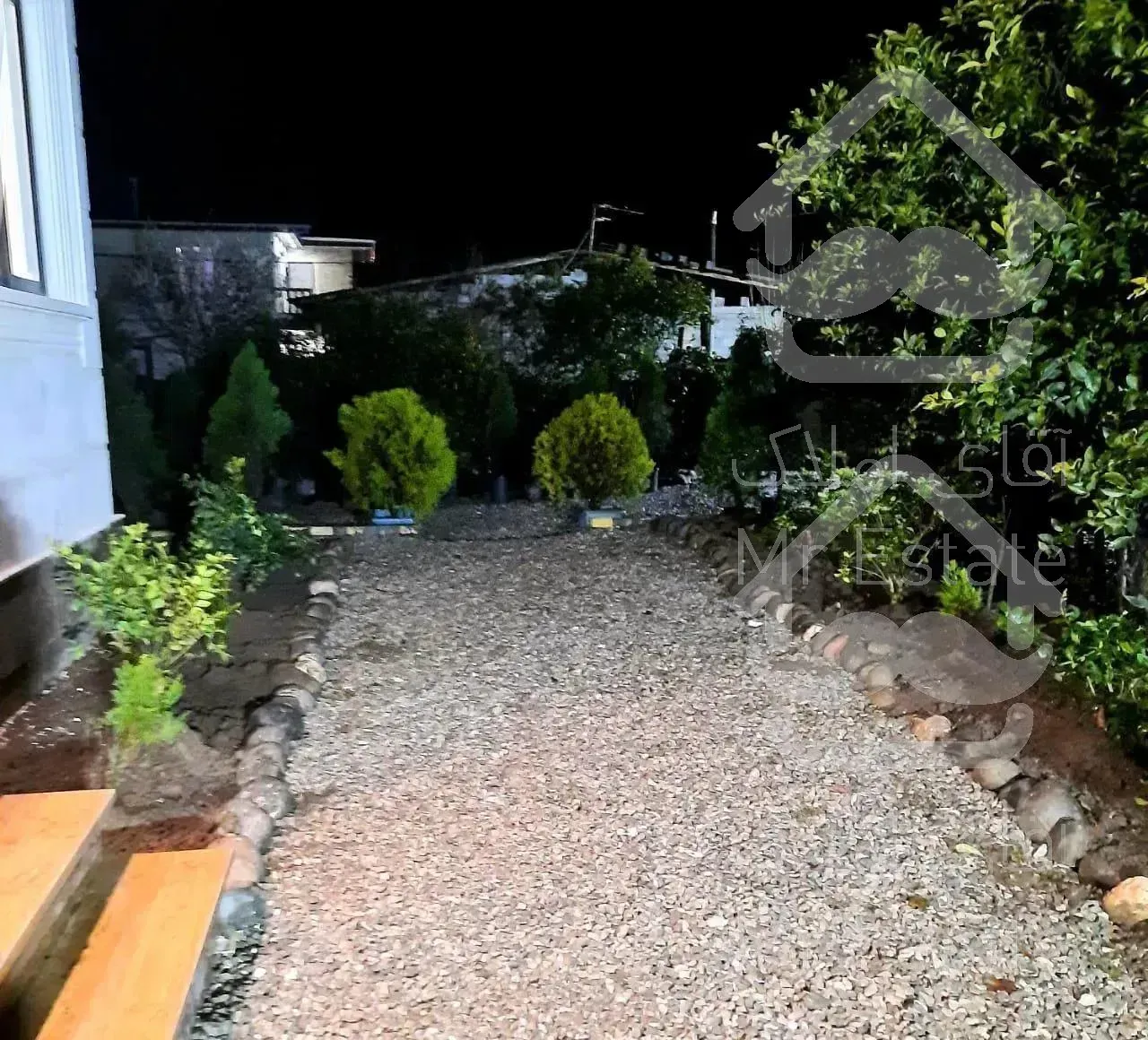 ویلا استخردار حیاط باغی ۱ماه ساخت