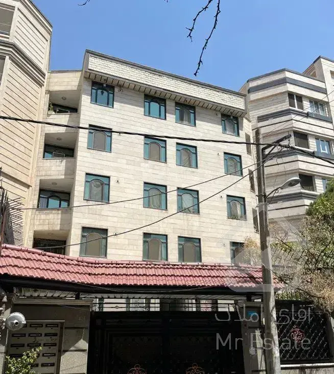 آپارتمان ۵۸ متری با نور خوب و بازسازی - میدان صدم