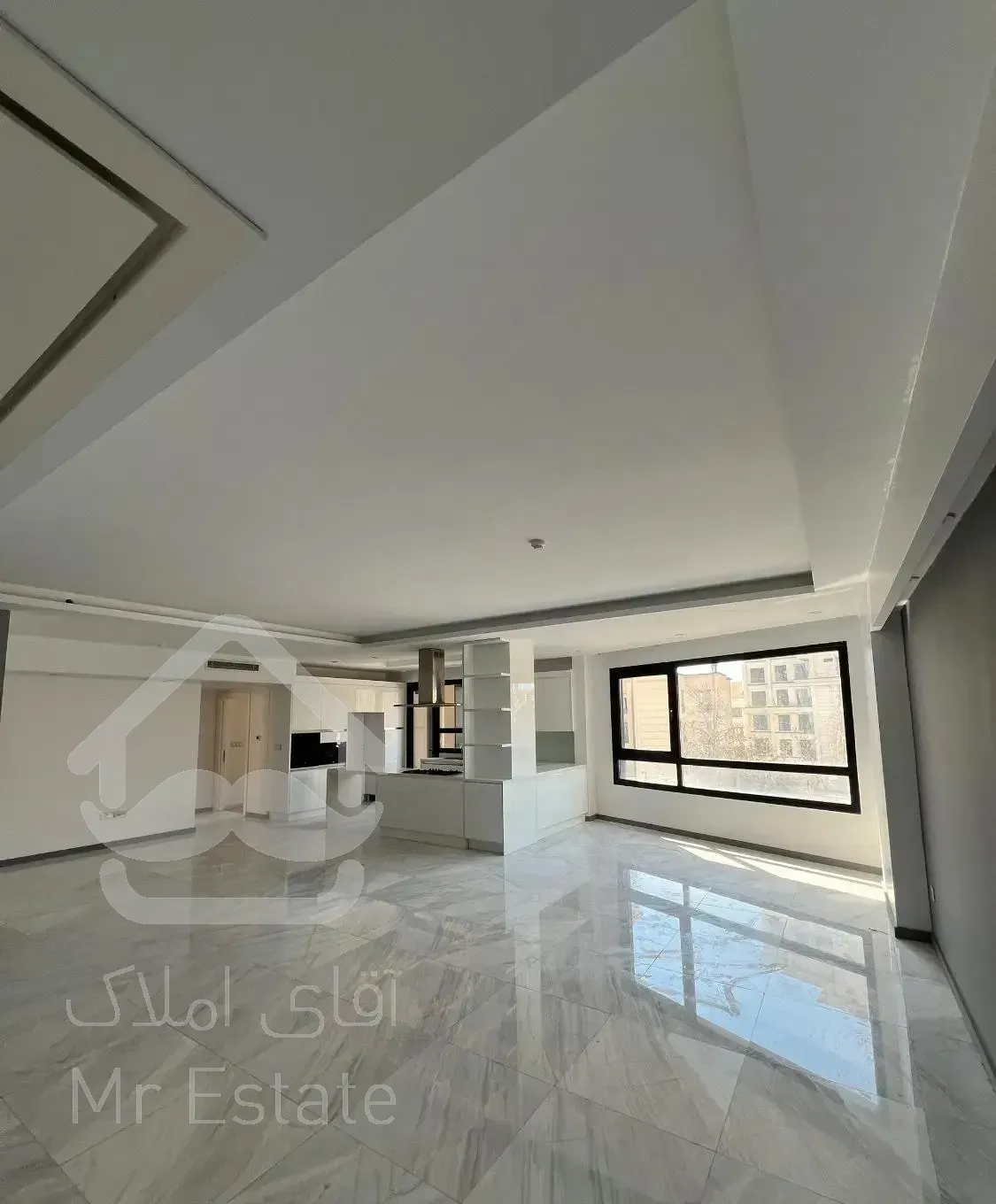فرشته ۳۳۰ متر مدرن