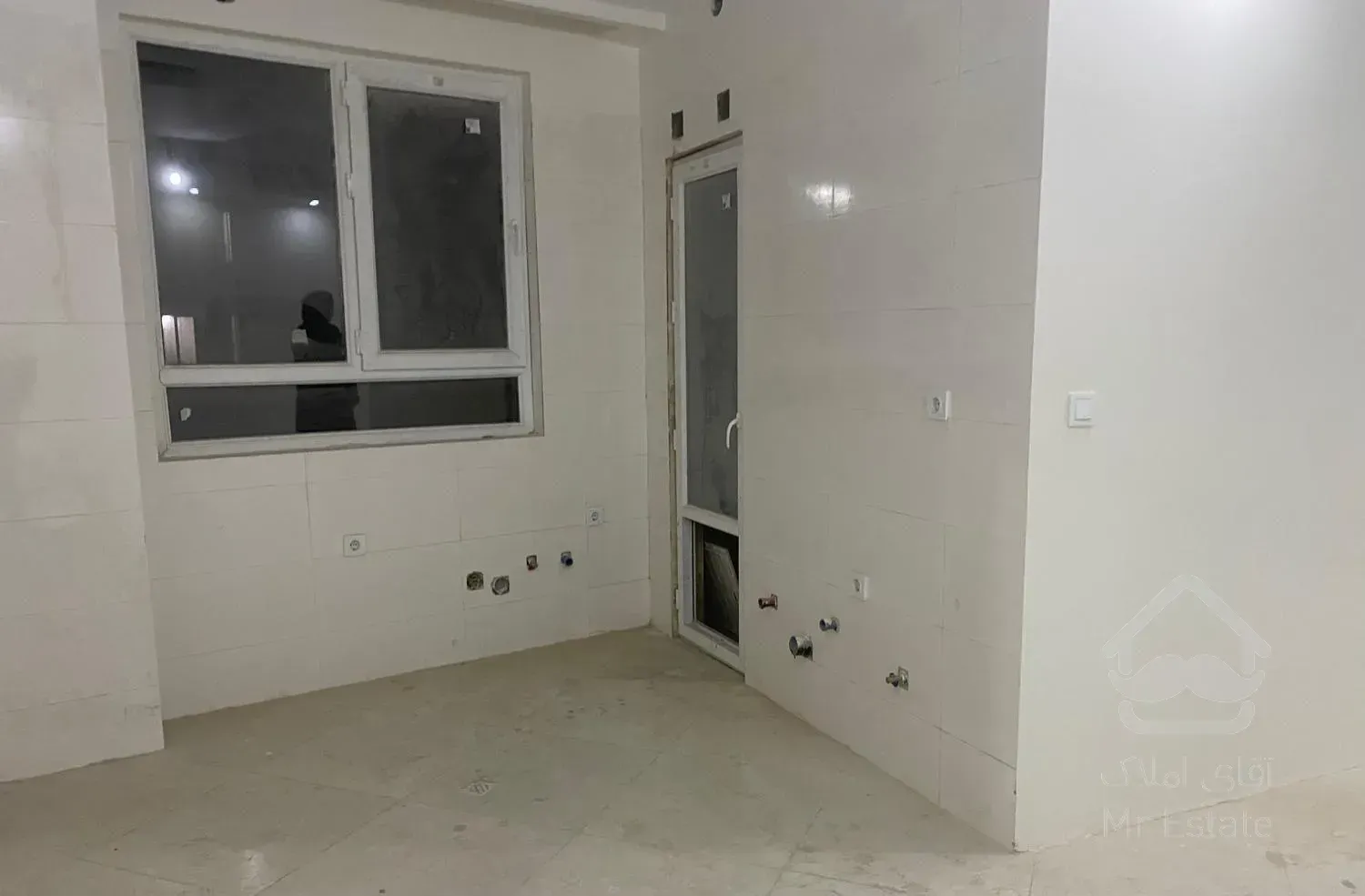 آپارتمان ۶۷ متری کلید نخورده / ۲ خواب /پارکینگ