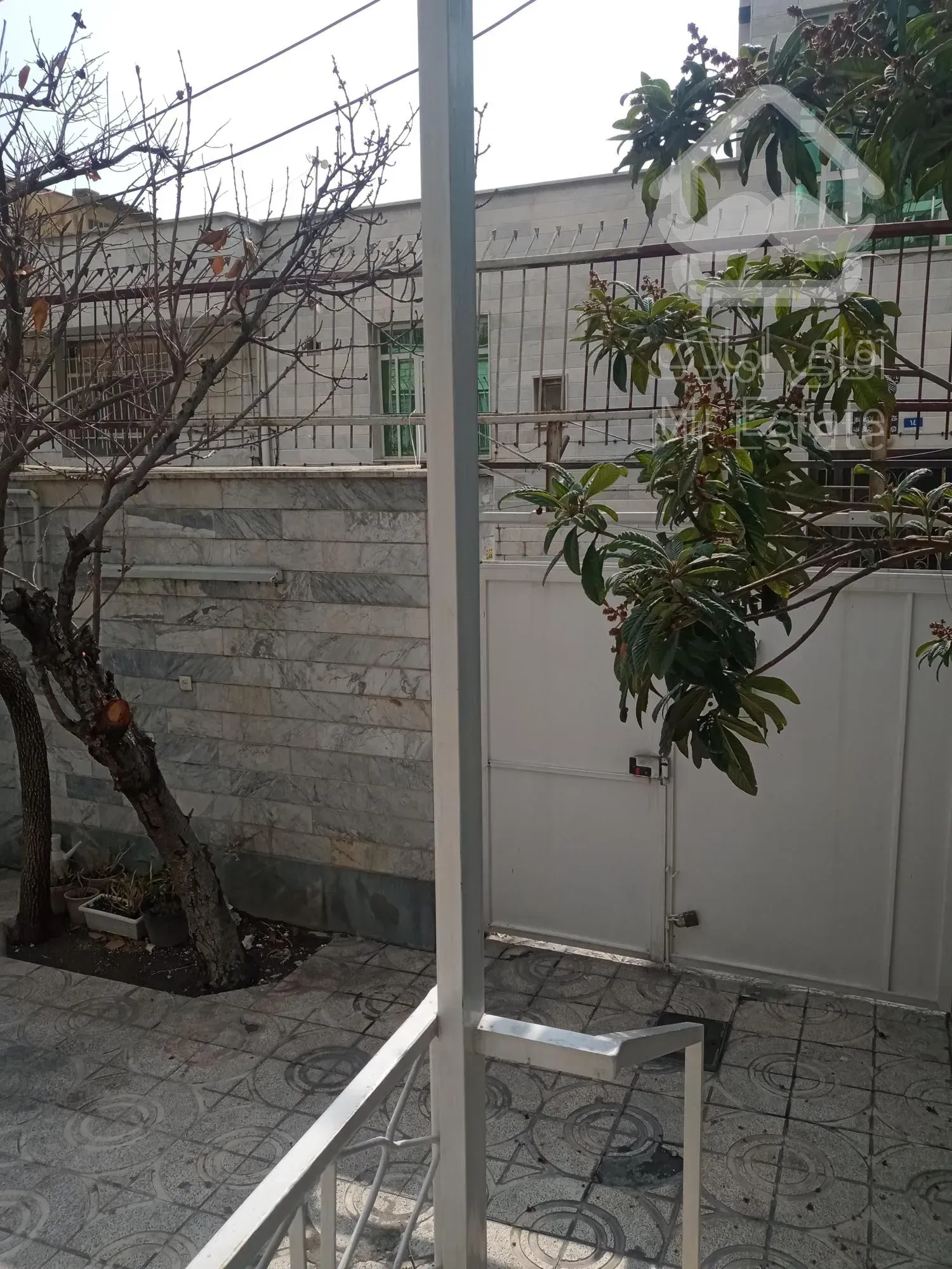 کلنگی160مترپونک2طبقه مسکونی