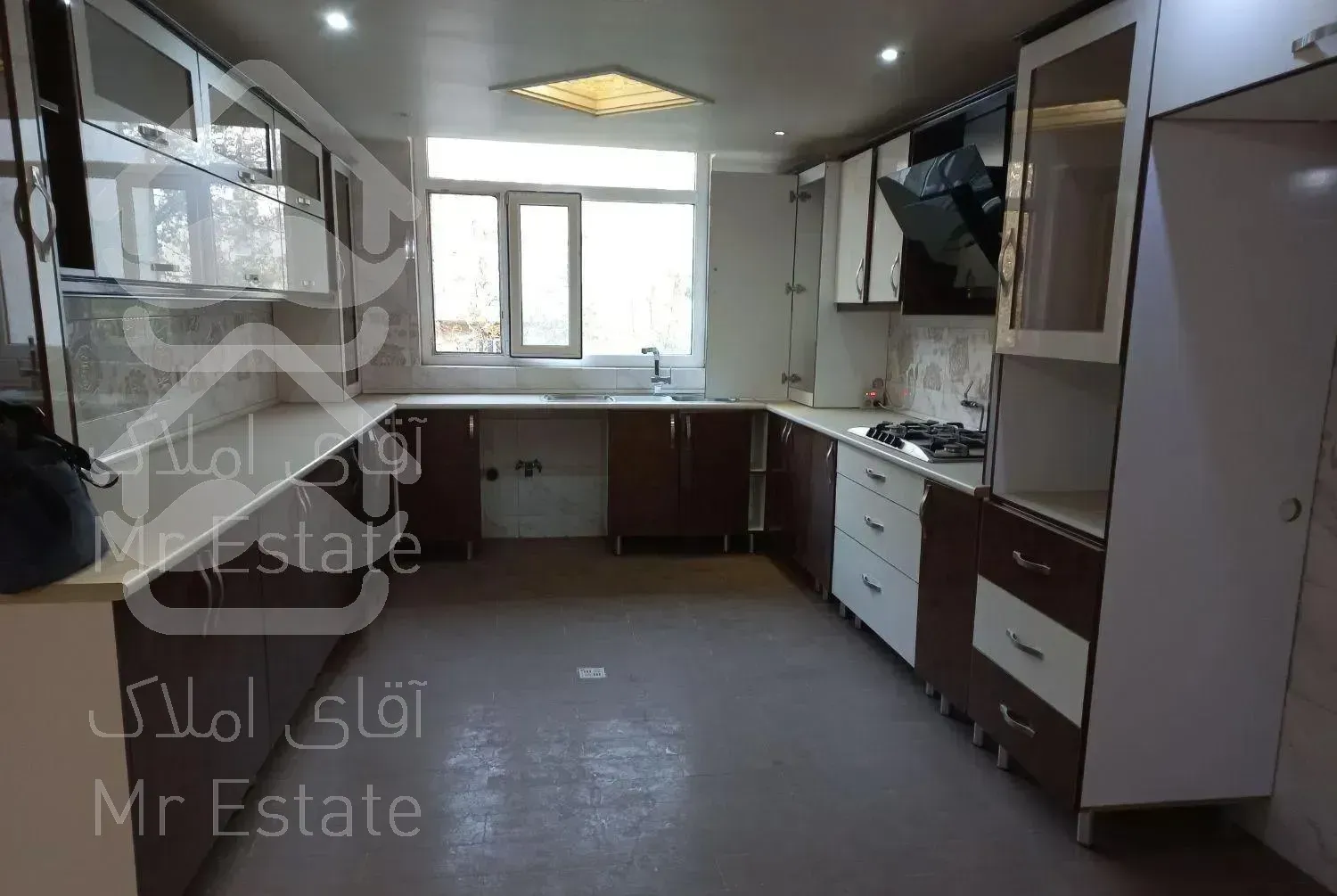 آپارتمان۱۲۰متری سه خواب