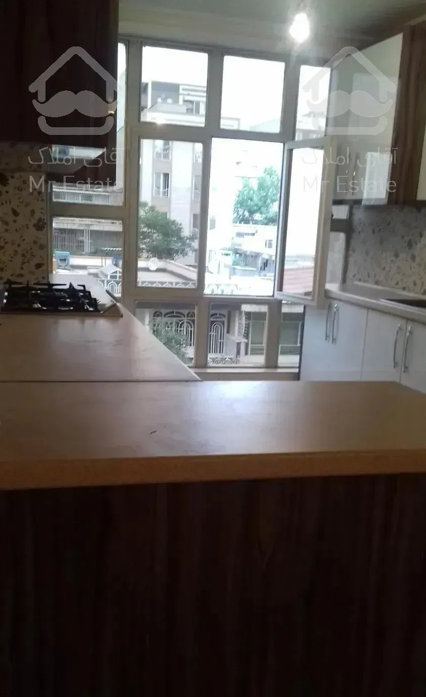 90 متری دائمی غرق نور