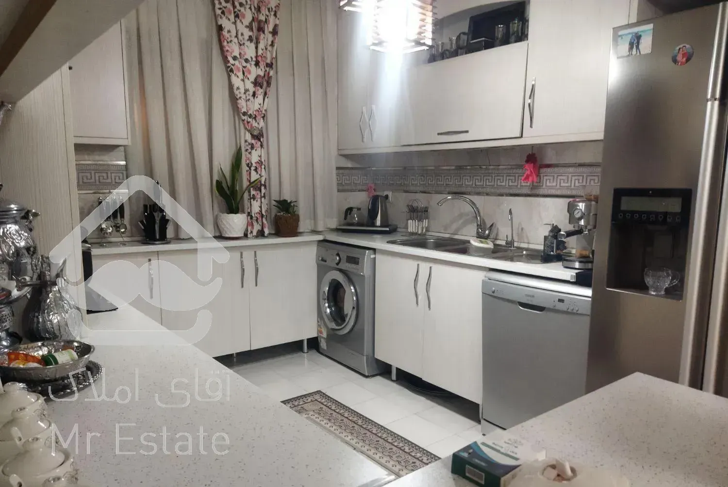 ستارخان آپارتمان 95 متری طبقه اول