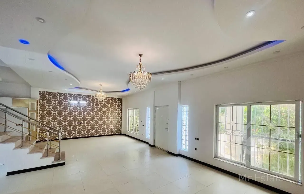 ویلانما رومی۳۸۵متری/نزدیک به شهر/شهرکی