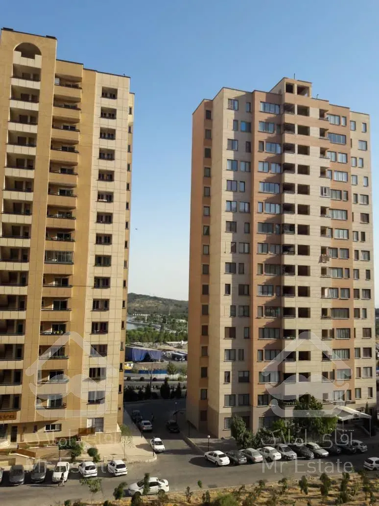 ۱۲۶ متری دو قدمی دریاچه