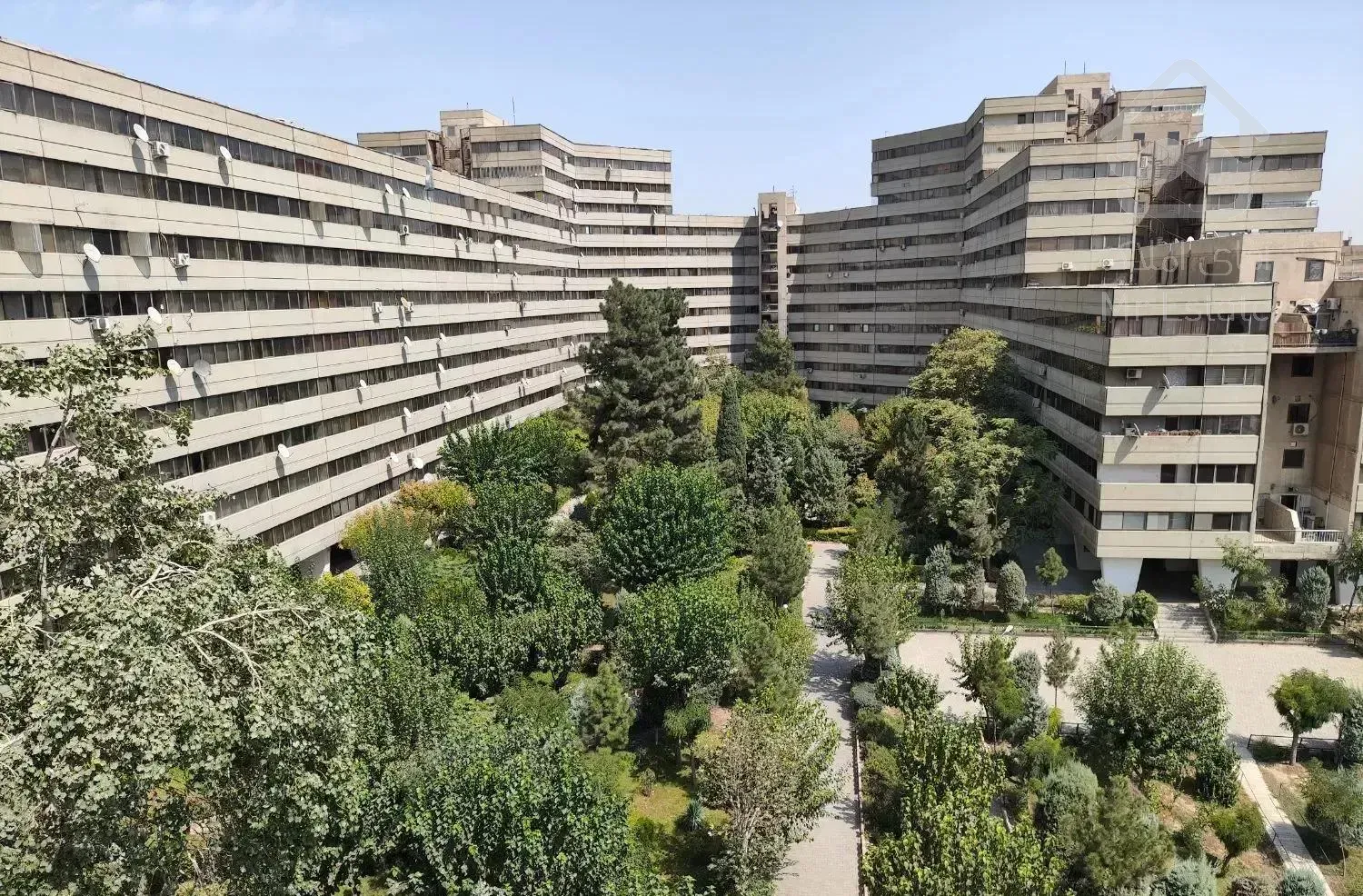 ۳ خوابه فروشی