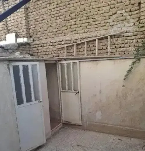 رهن و اجاره آپارتمان ۷۵متری حیاط دار