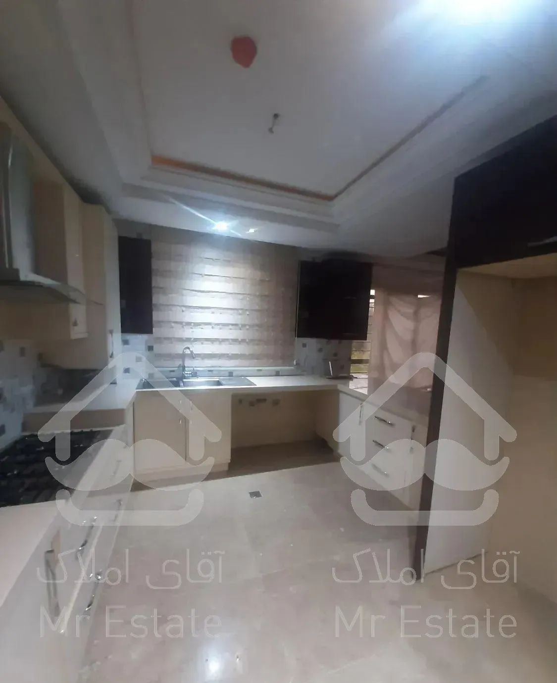 واحد ۱۱۰ متری فول