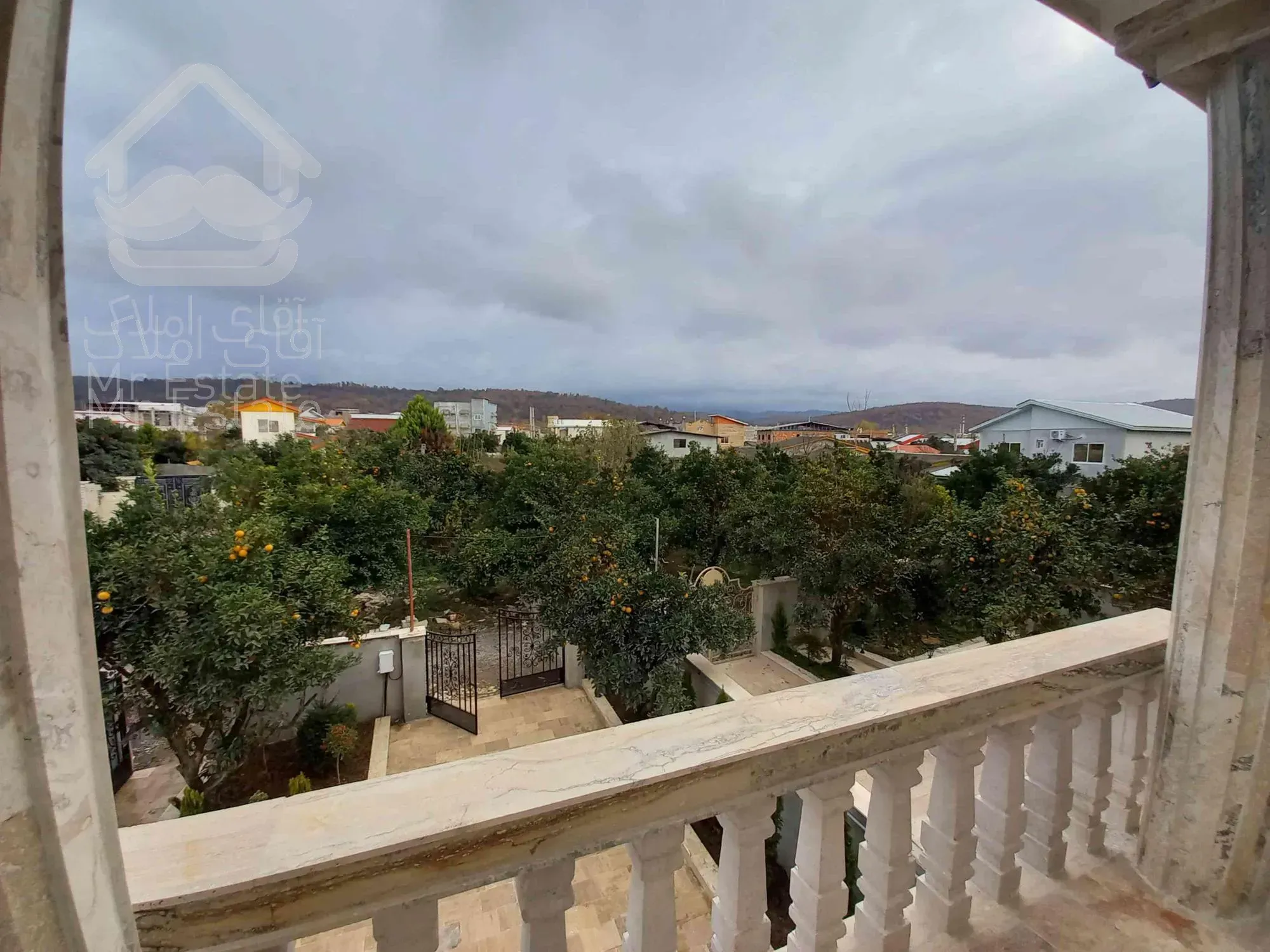 خانه ویلایی ۳۰۰ متری