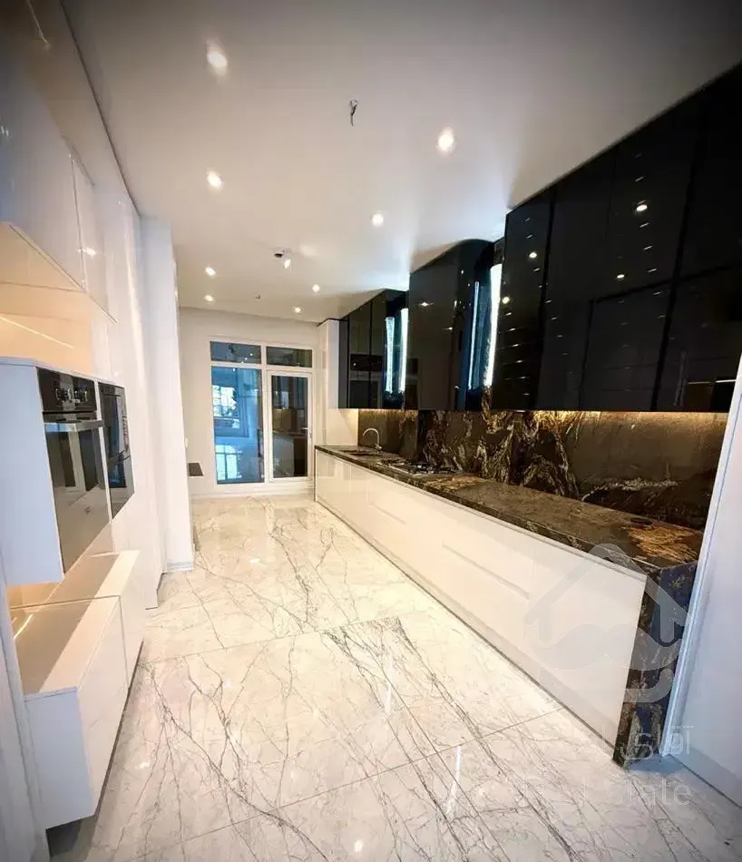 فروش آپارتمان 255متر چهارخواب تک‌واحدی محمودیه