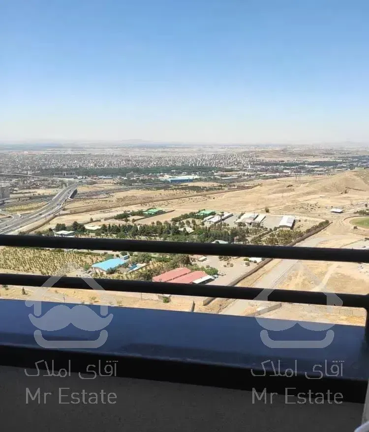 برج با ویو  ۱۶۰ متر ۳ خواب