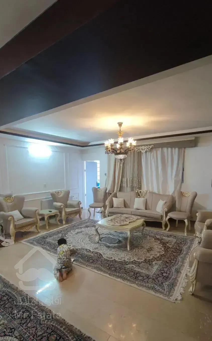 رهن واحد ۲۵۵ متری تکواحدی طبقه اول/خ نور/کوچه فرد