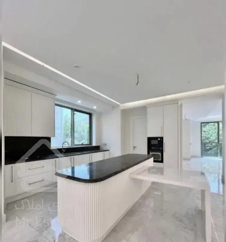 ۲۱۵ متر سنبل فرمانیه / طبقه ۴ / فول امکانات