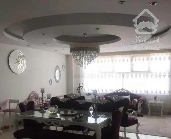 ۱۴۵متردرگل طبقات شیک و تاپ لوکیشن  بالای میدان
