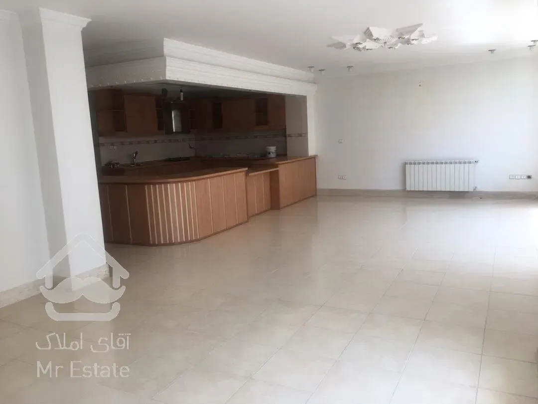 آپارتمان چهارباغ بالا