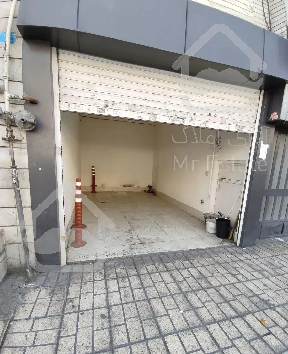 ۱۰۳متر.مغازه کفی.بر ۳۵ متری گلستان.پا خور