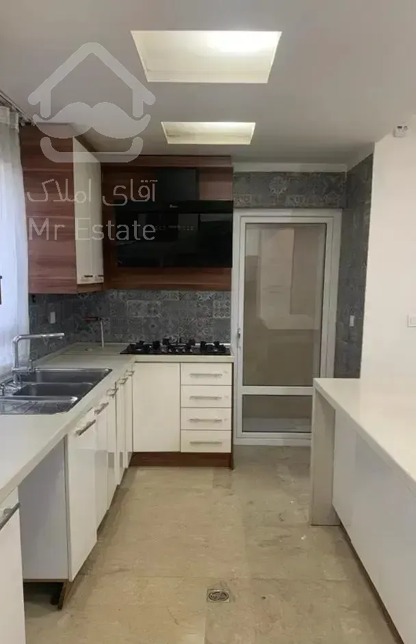 آپارتمان ۱۱۰متری ، ۲خواب ، طبقه دوم