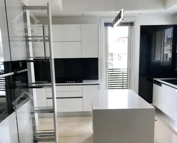 خرید آپارتمان 235 متری نیاوران گلسنگ