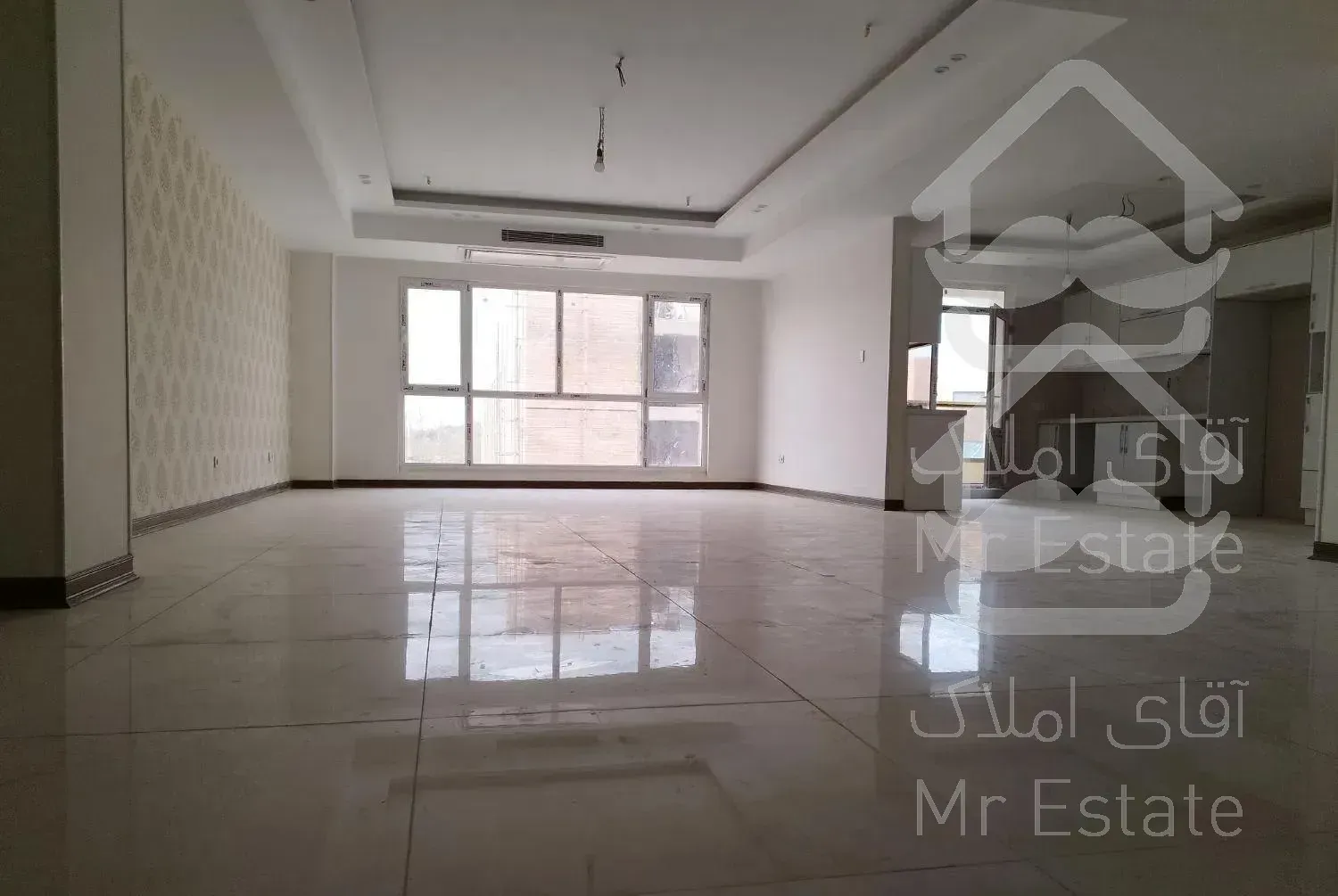 ۱۸۰ متر/ تلفیقی از معماری و هنر/ رونیکا پالاس هروی