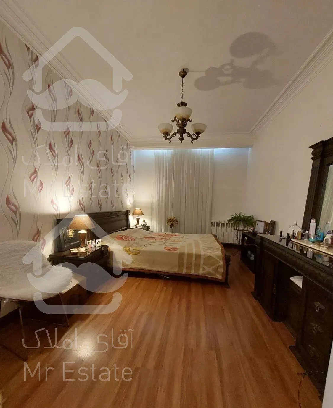 آپارتمان ۱۶۰ متر سه خواب فول بازسازی