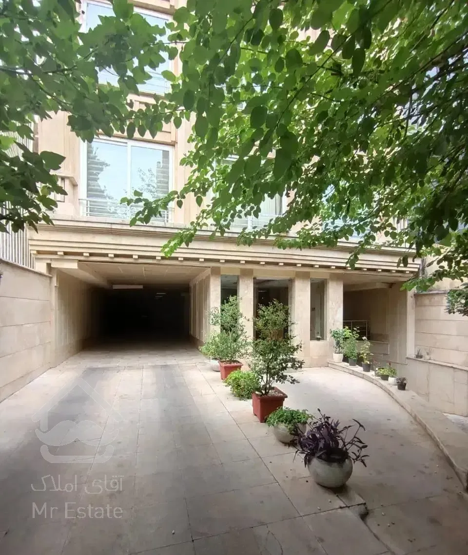 ۸۷ متر  مسکونی لارستان/حسینی راد (پارکینگ آسانسور)