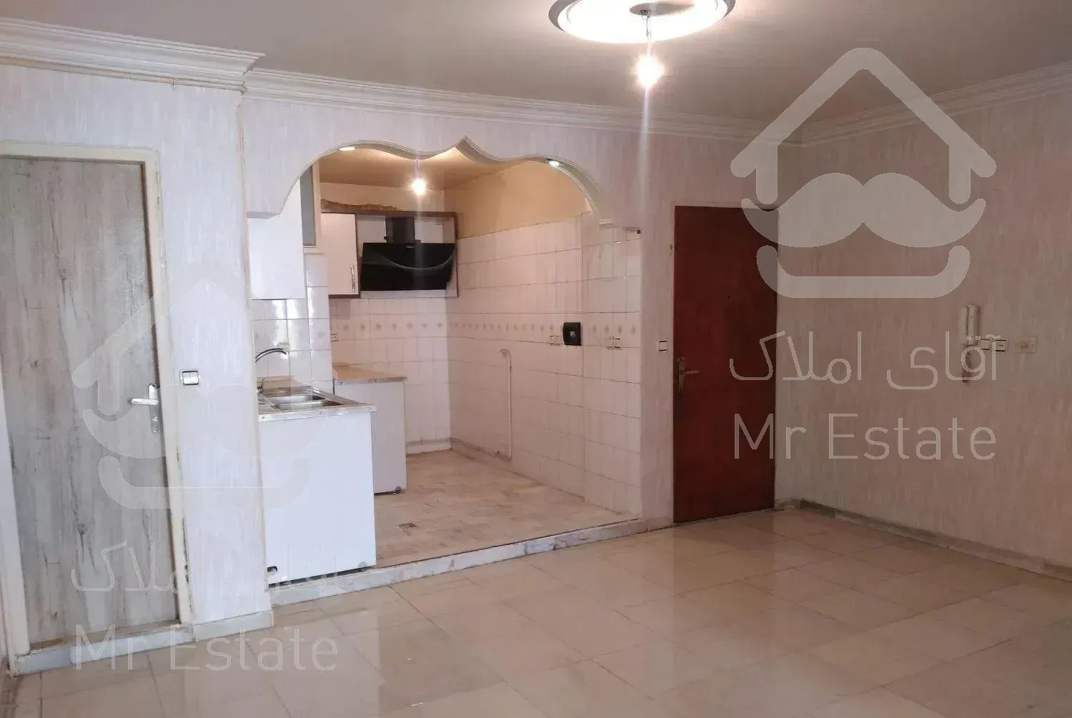 آپارتمان ۵۱ متر با پارکینگ و انباری