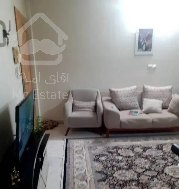 ۵۰ متر با پارکینگ سندی ،تک واحدی، زیر قیمت