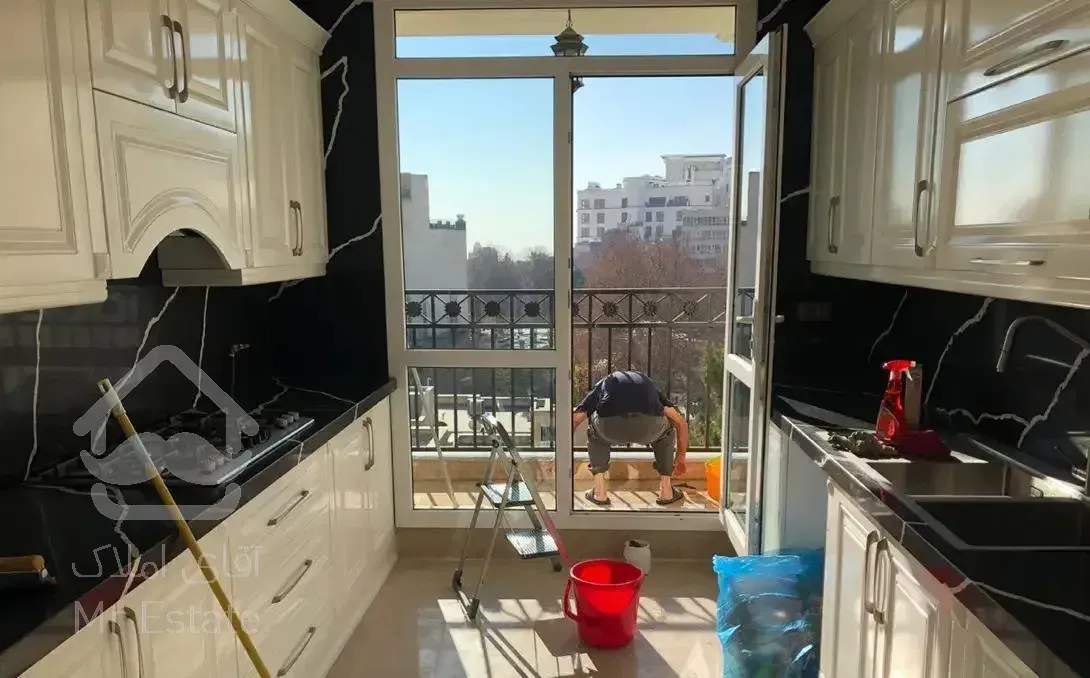 ۱۷۱ مهر کلید نخورده/دو پارکینگ باکس