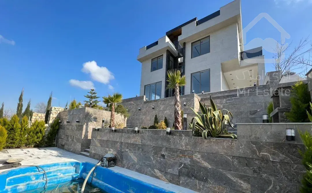 ویلا مدرن ۳۰۰ م بنا،۳۰۰ م زمین،استخر،سند ششدانگ