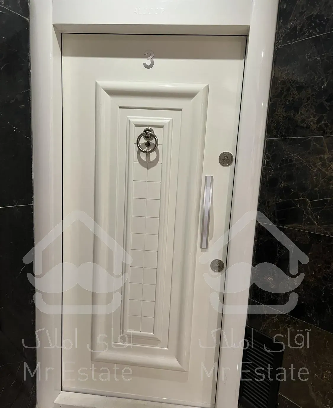 ۱۶۰ متری+۱۰ متر پاسیو کلید نخورده بالای جلال