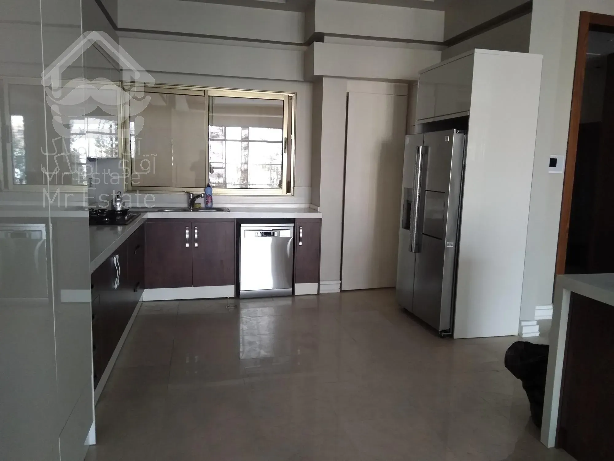 آپارتمان زعفرانیه ۲۳۰ متر