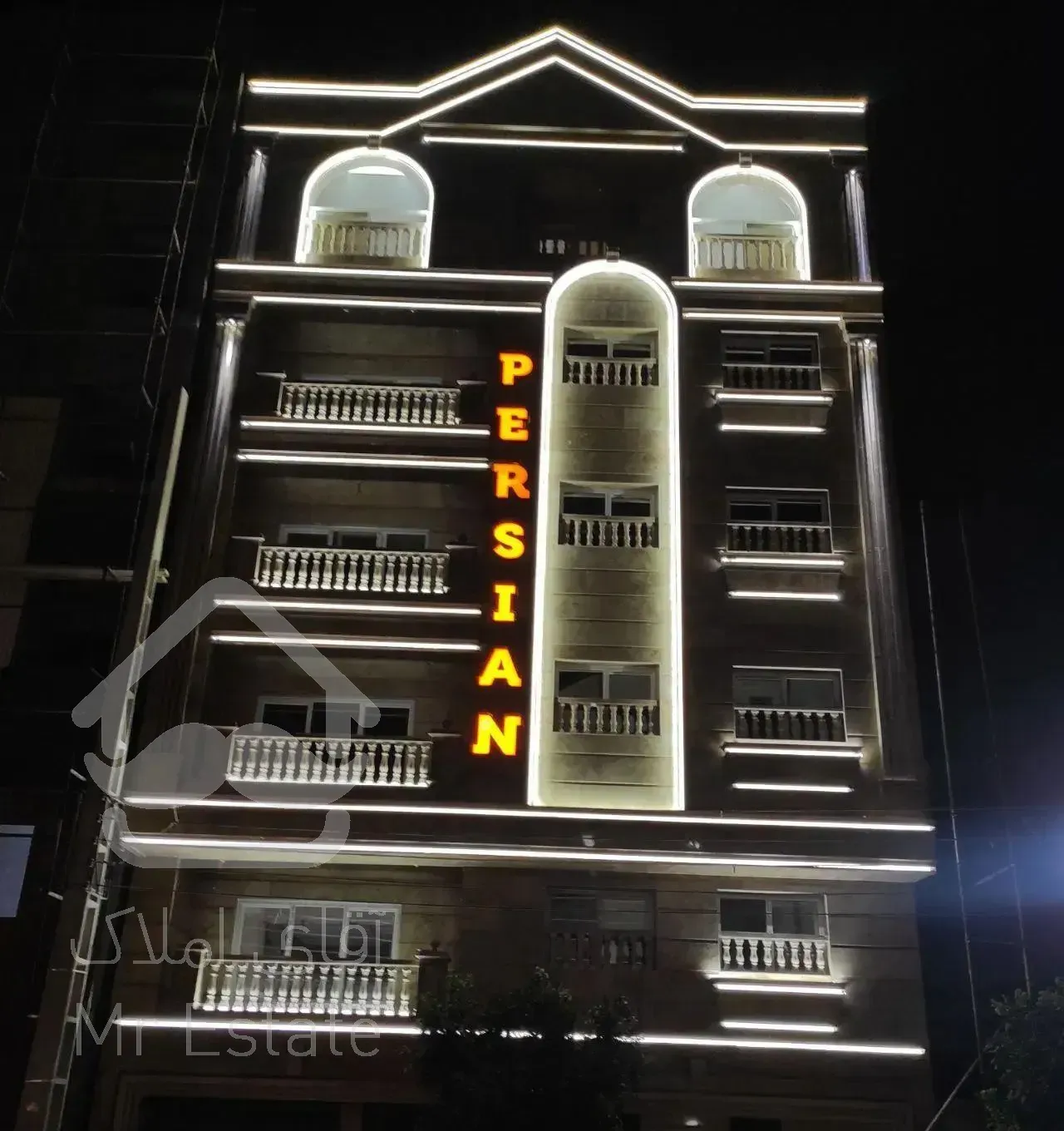 فروش ویژه آپارتمان لوکس واقع در مرکز شهر بهشهر