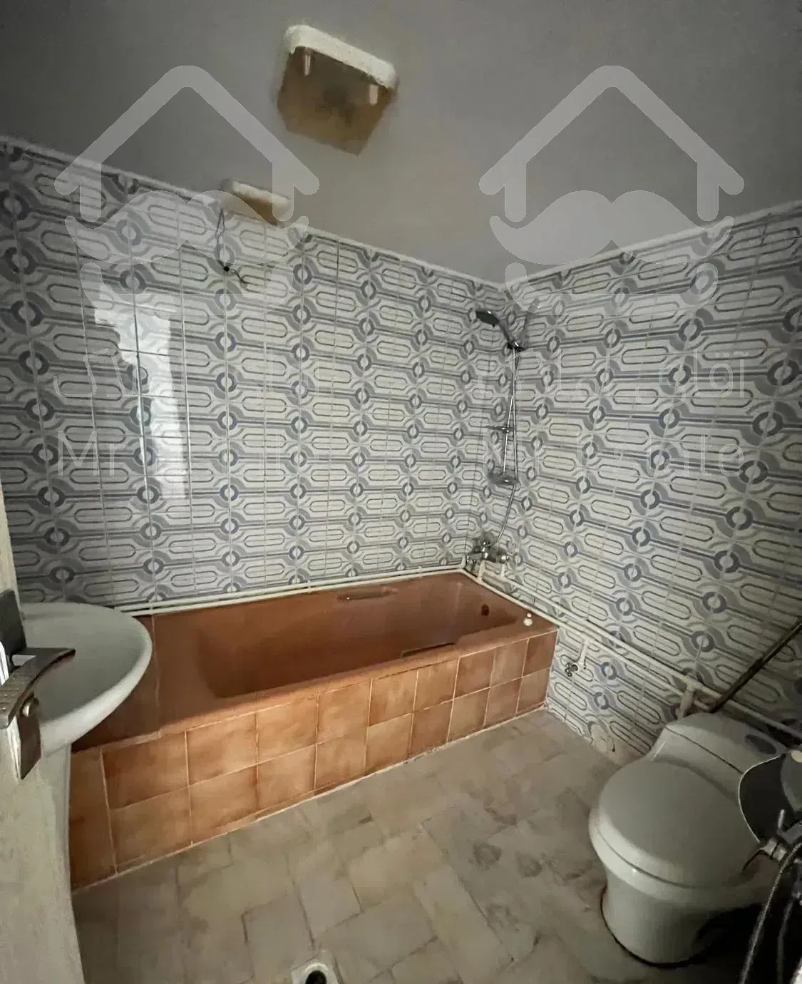 آپارتمان ۹۵ متر ونک شیراز