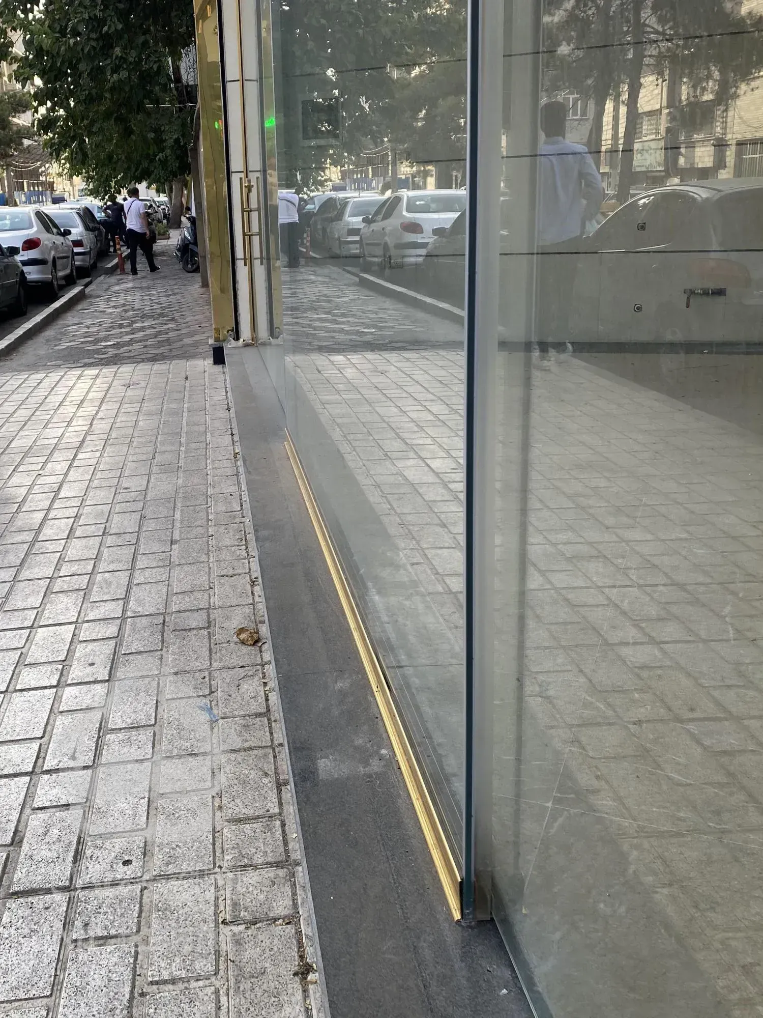 ۲۵متر تجاری بر فردوس شرق