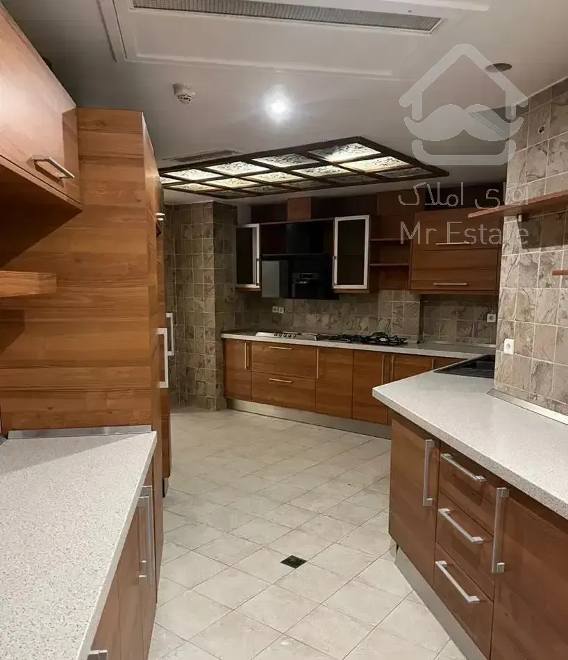 فرمانیه سنبل*340متر*4خواب*غرق در نور*تراس چیدمانی