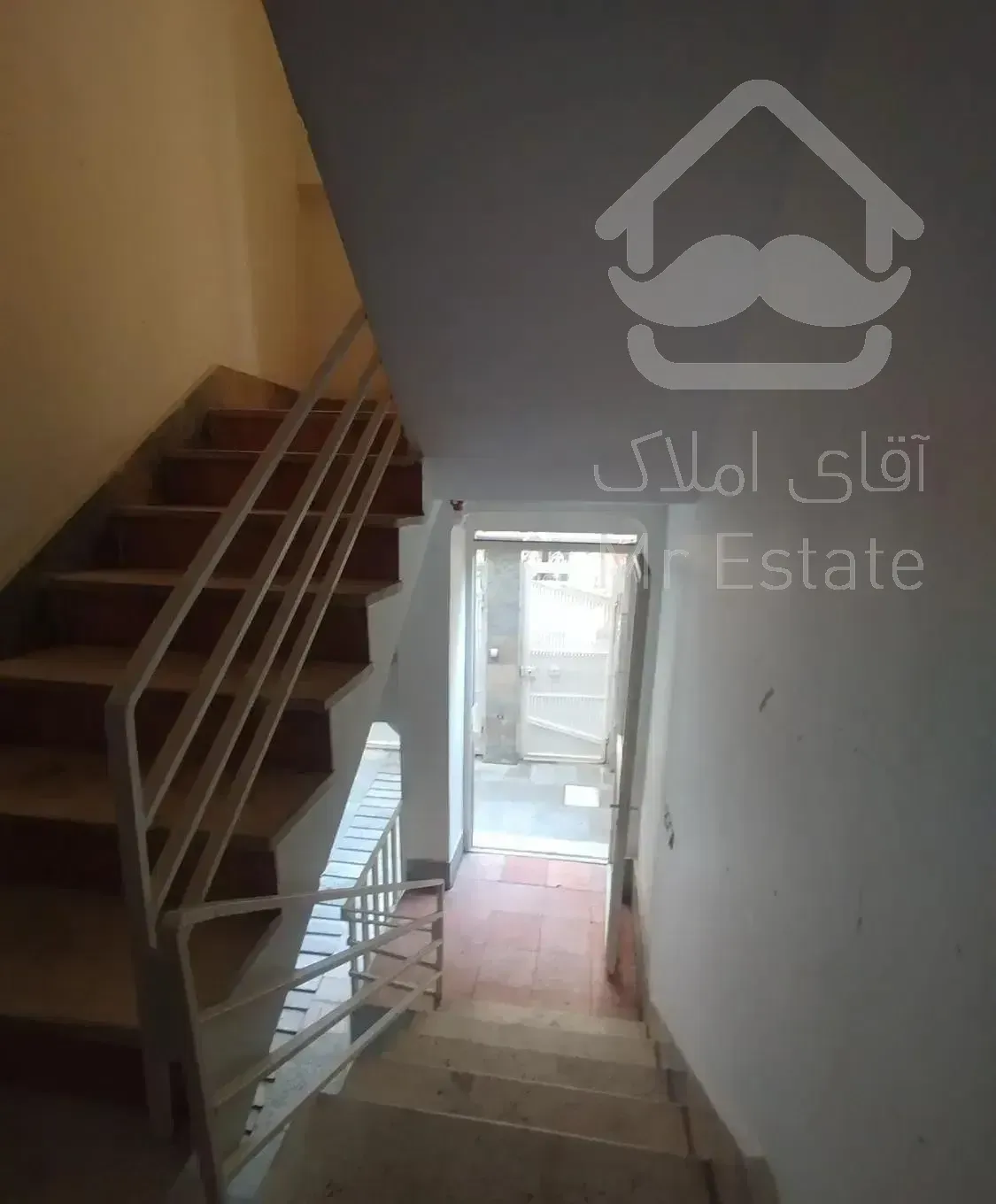 ۴۰متر آپارتمان نقلی /جیحون مالک اشتر