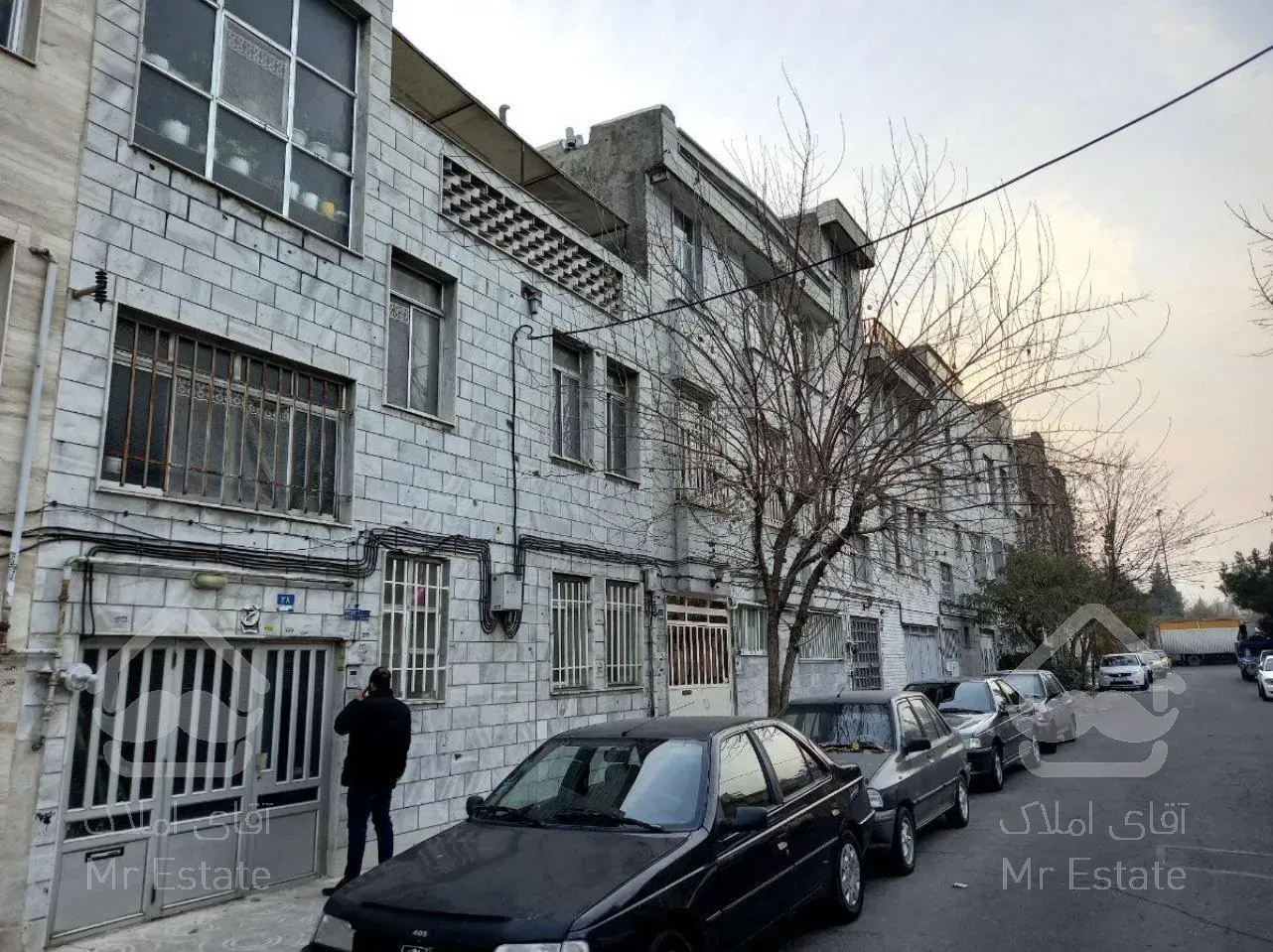 فروش خانه ی کلنگی جنوبی ۲۰۰ متری / دهکده المپیک / منطقه ۲۲