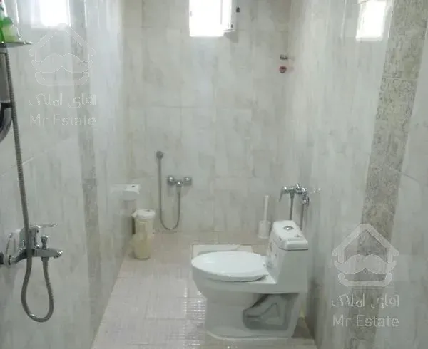 پانصد متری.دارای استخر.سنقرآباد.قابل معاوضه