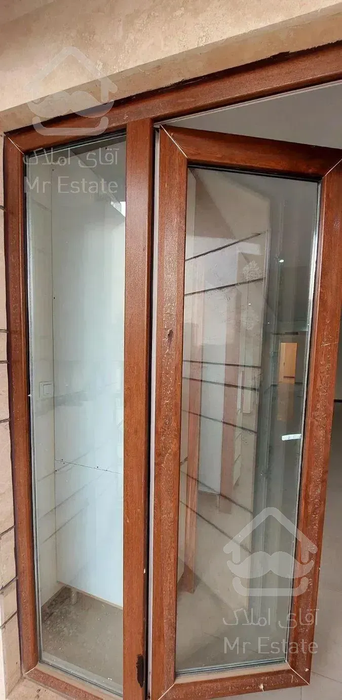 ۱۰۰ متر نوساز پارک لاله