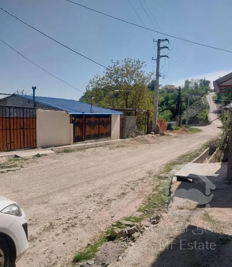 ویلاییلاقی۱۳۰مترزمین بنا۶۵مترسندآب برق گاز پارکینگ