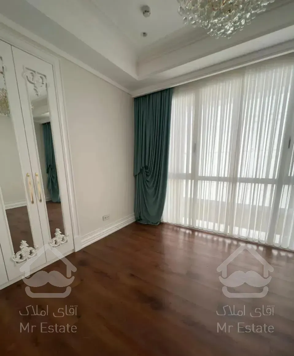 ولنجک پاگرد اختصاصی ۲۶۵متر ۴ خواب مستر، ۲۰متر تراس