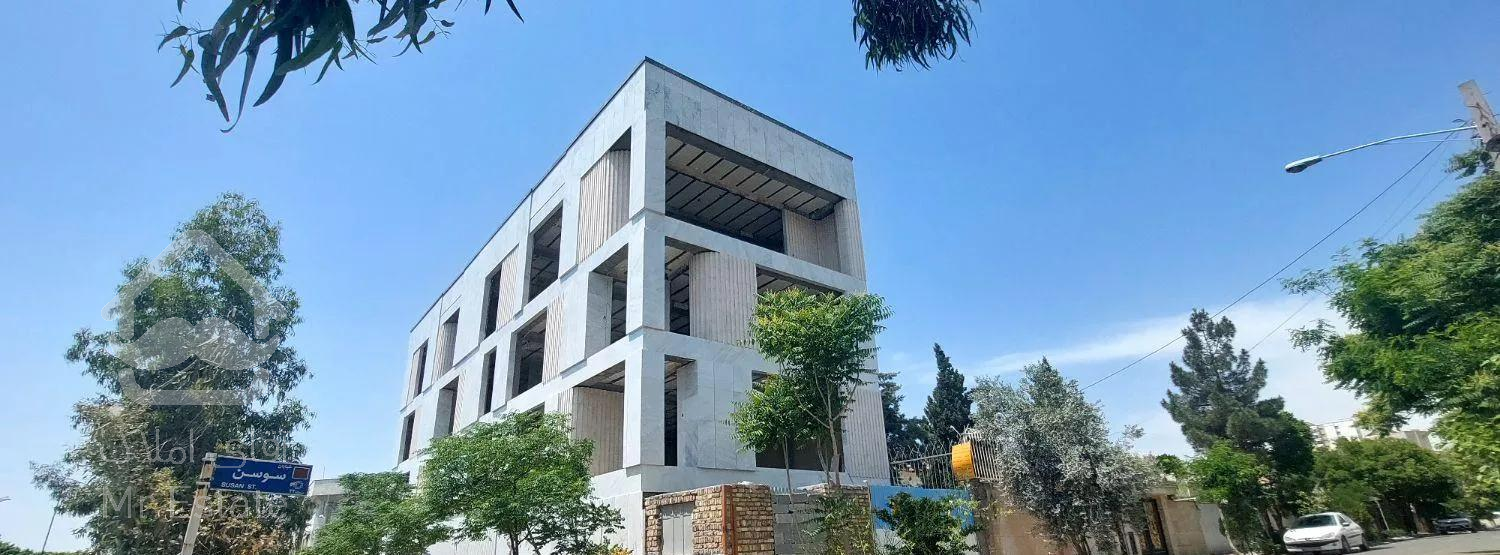 فروش آپارتمان ۲۲۰ متری با پلن مدرن در شهرک چشمه