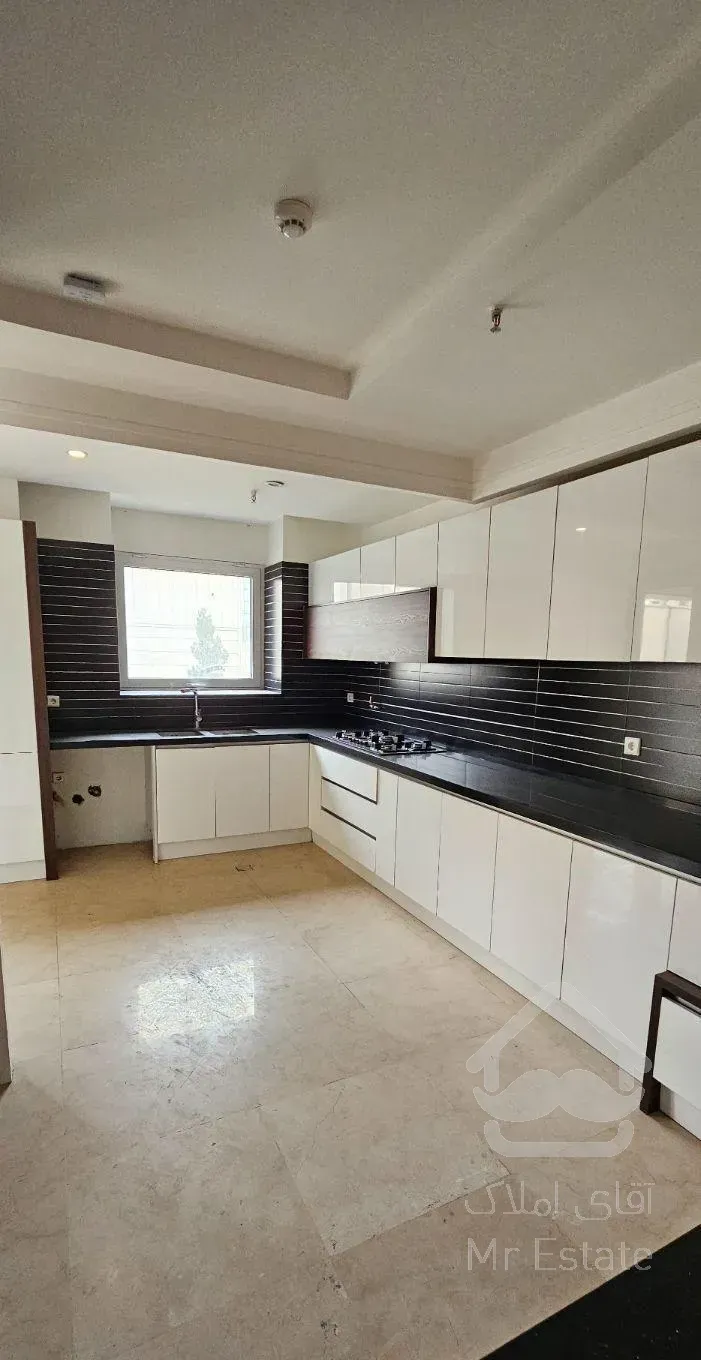 ۱۴۷متر نوساز ۳خواب ۳پارکینگ سندی.شیخ بهایی