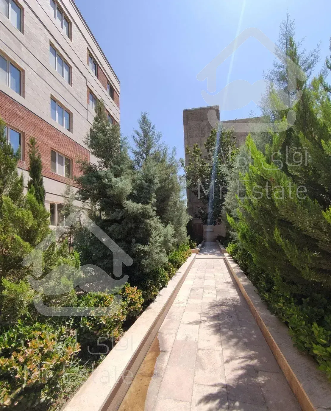 ۷۷متر / فول امکانات / سالن پرده خور / شهران