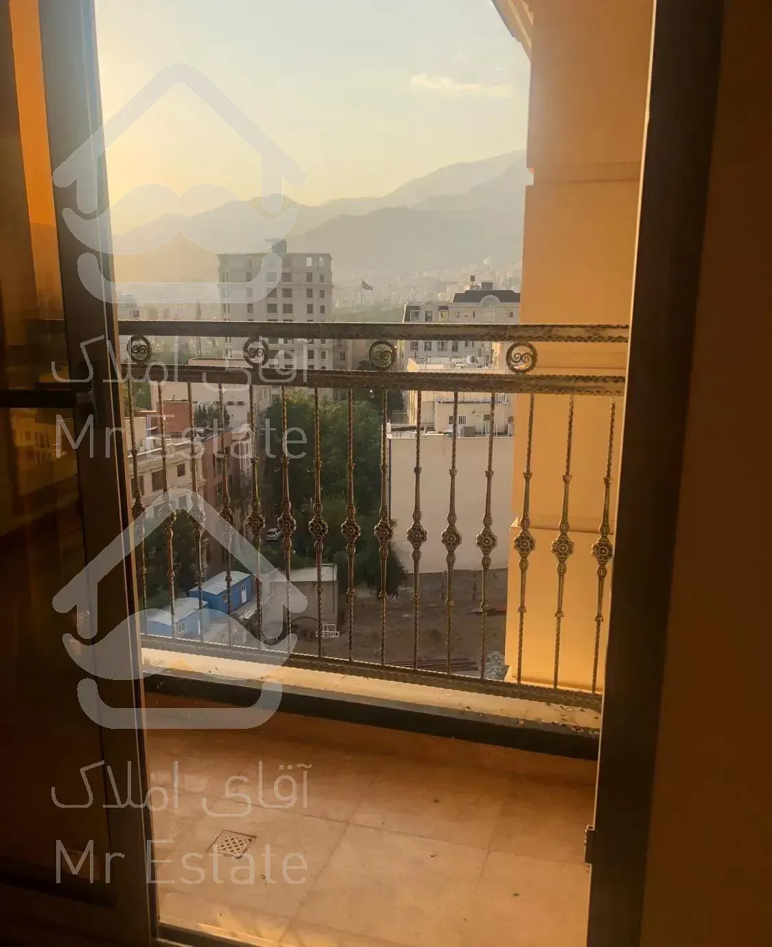 برج باغ /طبقه سوم/ فول / شیک