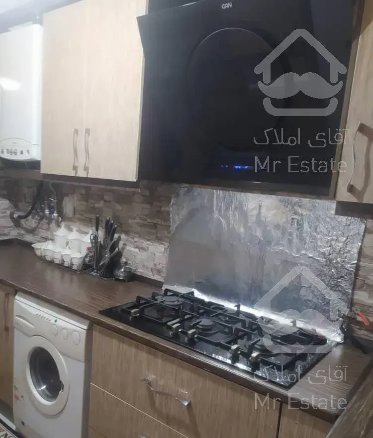 ۸۳ متر درب برقی پارکینگ مسقف طبقه دوم نور