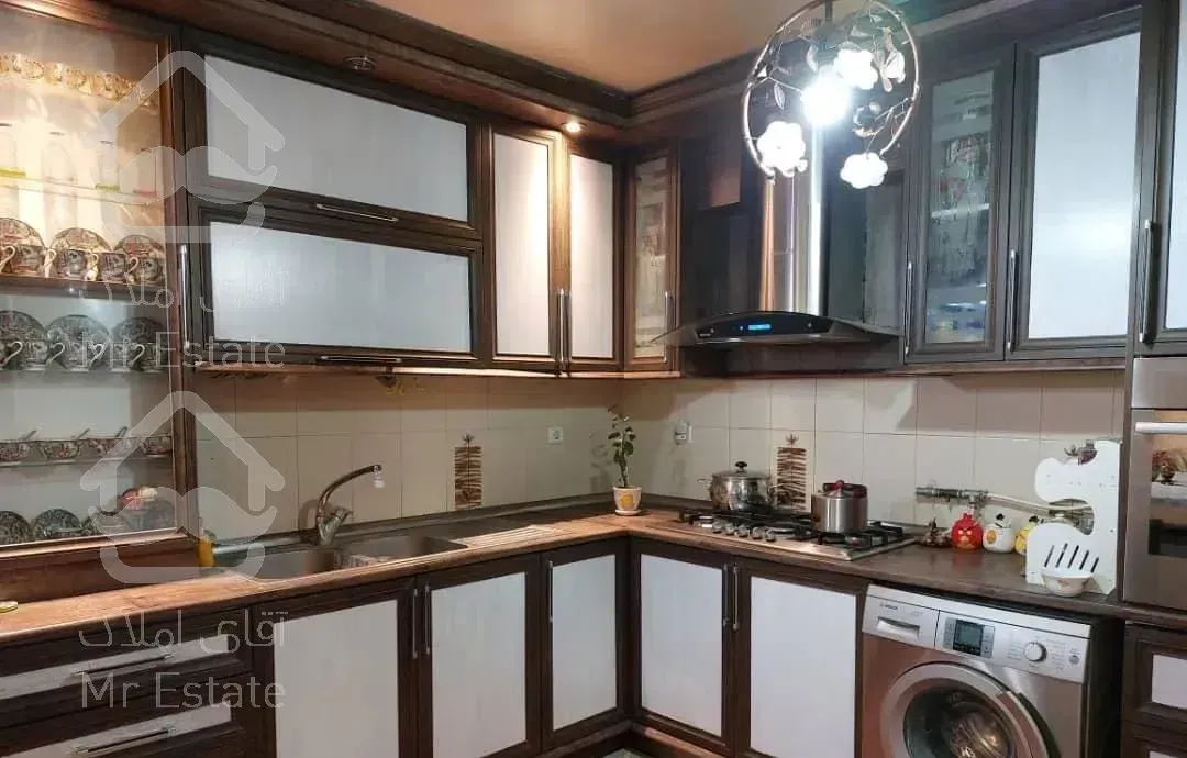 آپارتمان مشتاق دوم ۱۵۶ متر ویو سرسبز